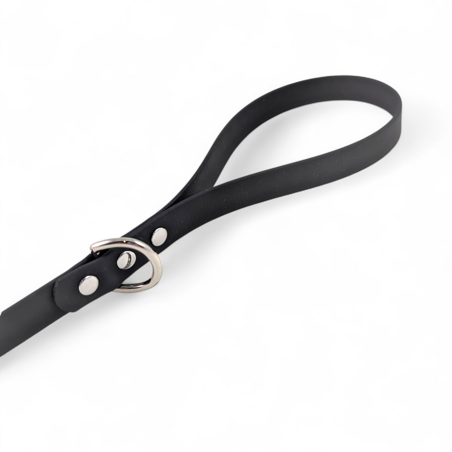 Solid Colour Leash – Raven (Plated Brass)